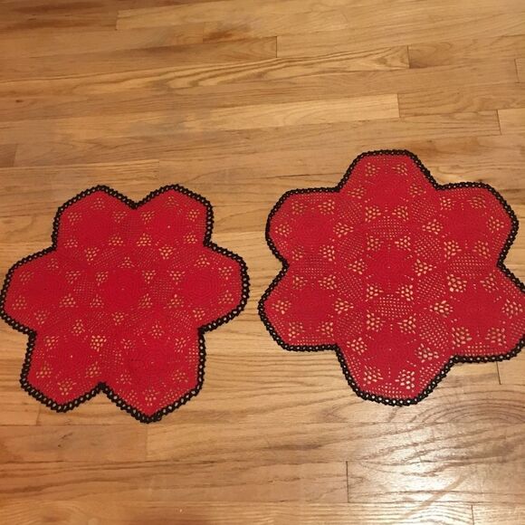 Pair Of Hand Crocheted Doilys - Picture 1 of 3
